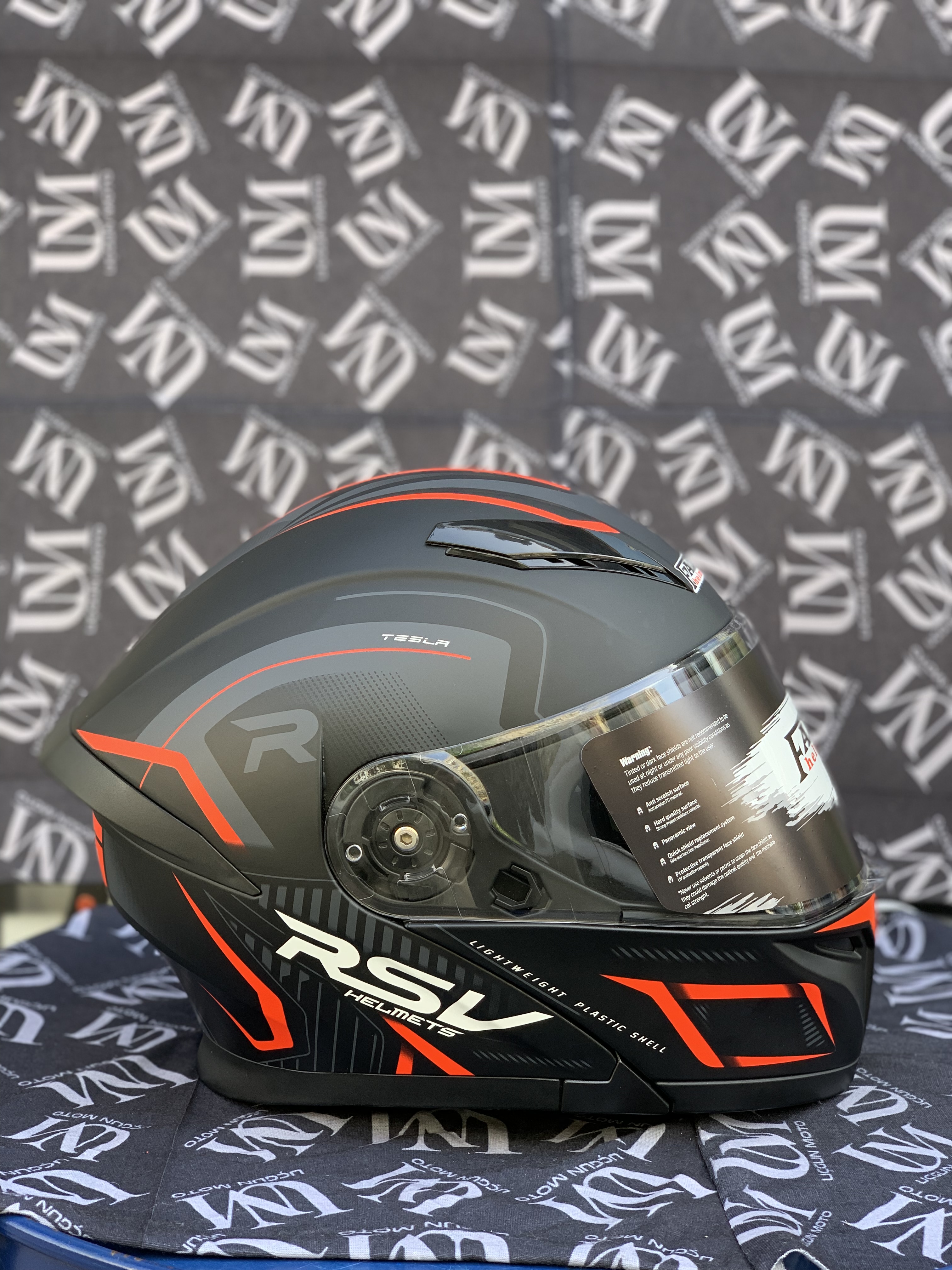 FAZER G&Uuml;NEŞ G&Ouml;ZL&Uuml;KL&Uuml; &Ccedil;ENE A&Ccedil;ILIR KASK 