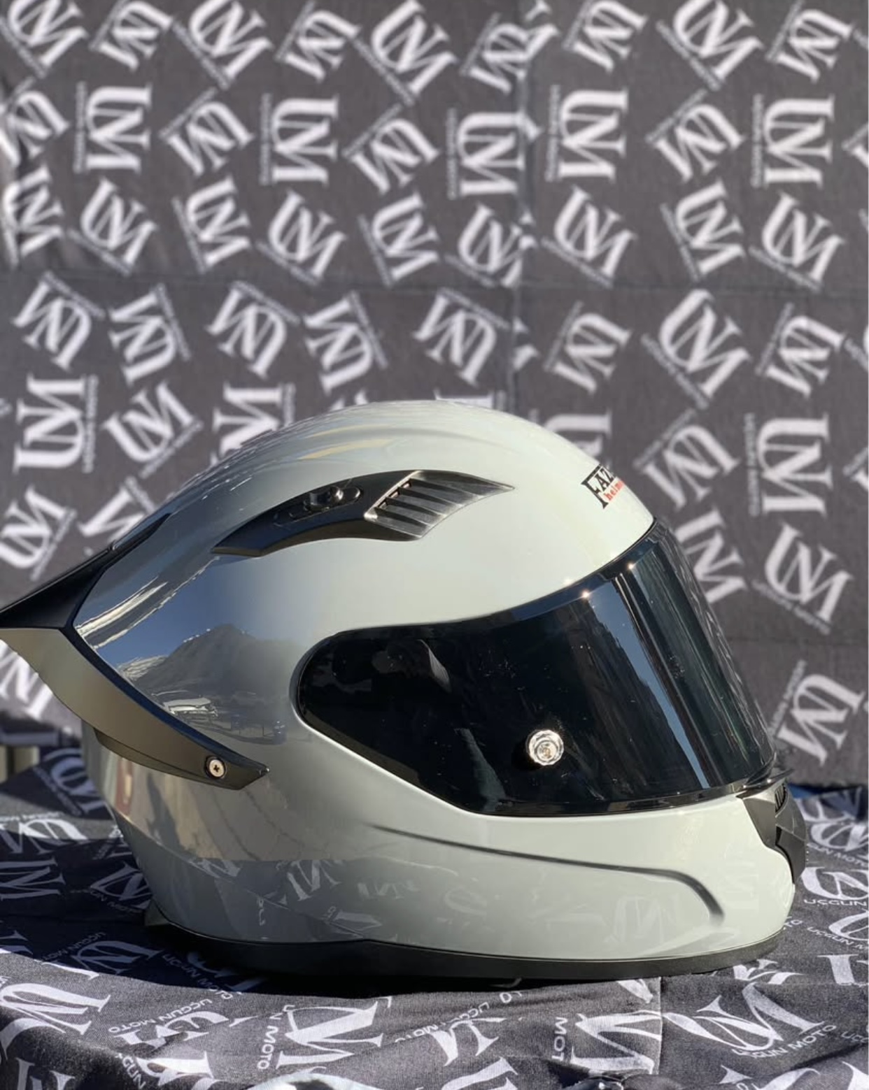 FAZER G&Uuml;NEŞ G&Ouml;ZL&Uuml;KL&Uuml; FULLFACE KASK