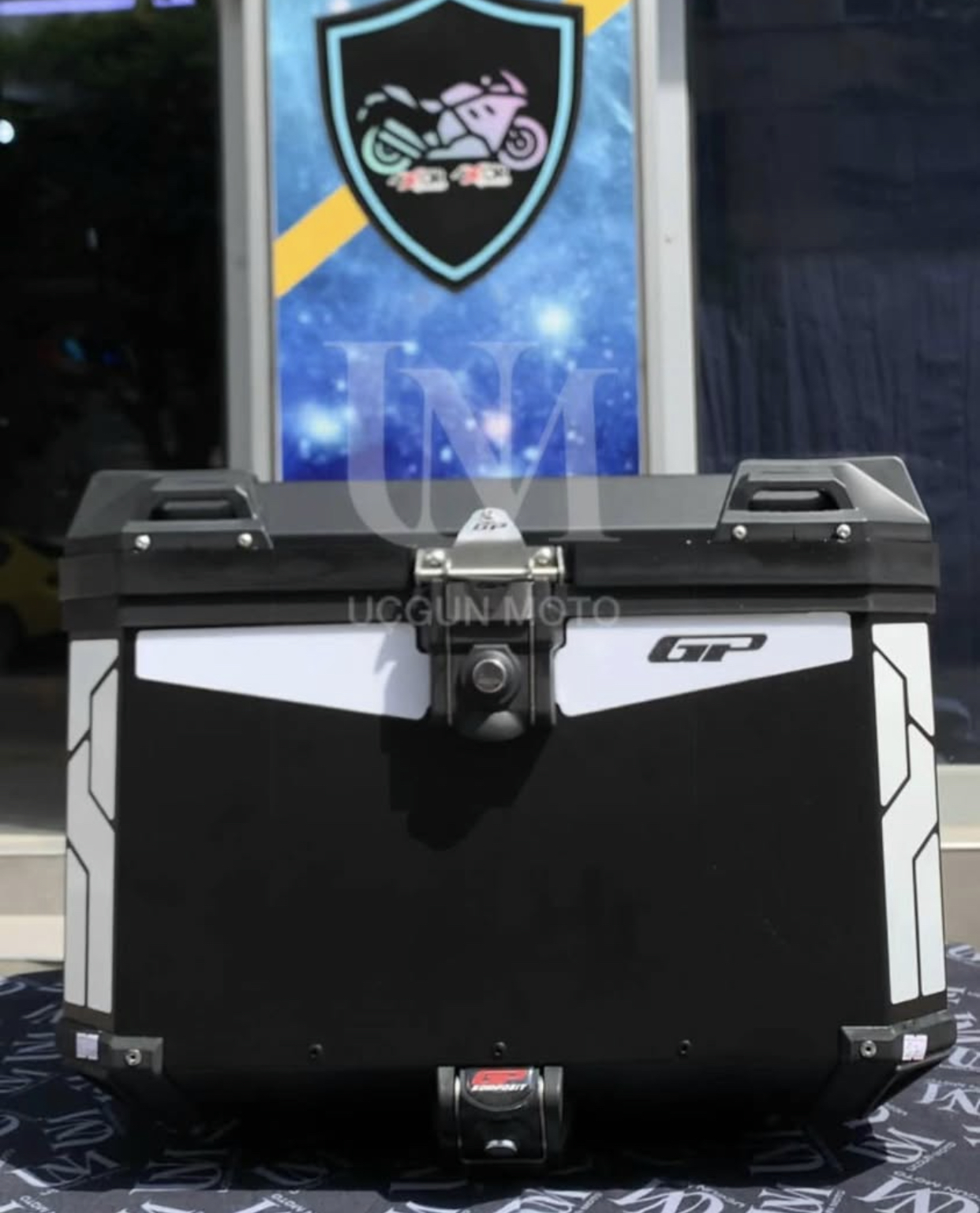 GP KOMPOZİT 57 LİTRE AL&Uuml;MİNYUM BAGAJ &Ccedil;ANTA