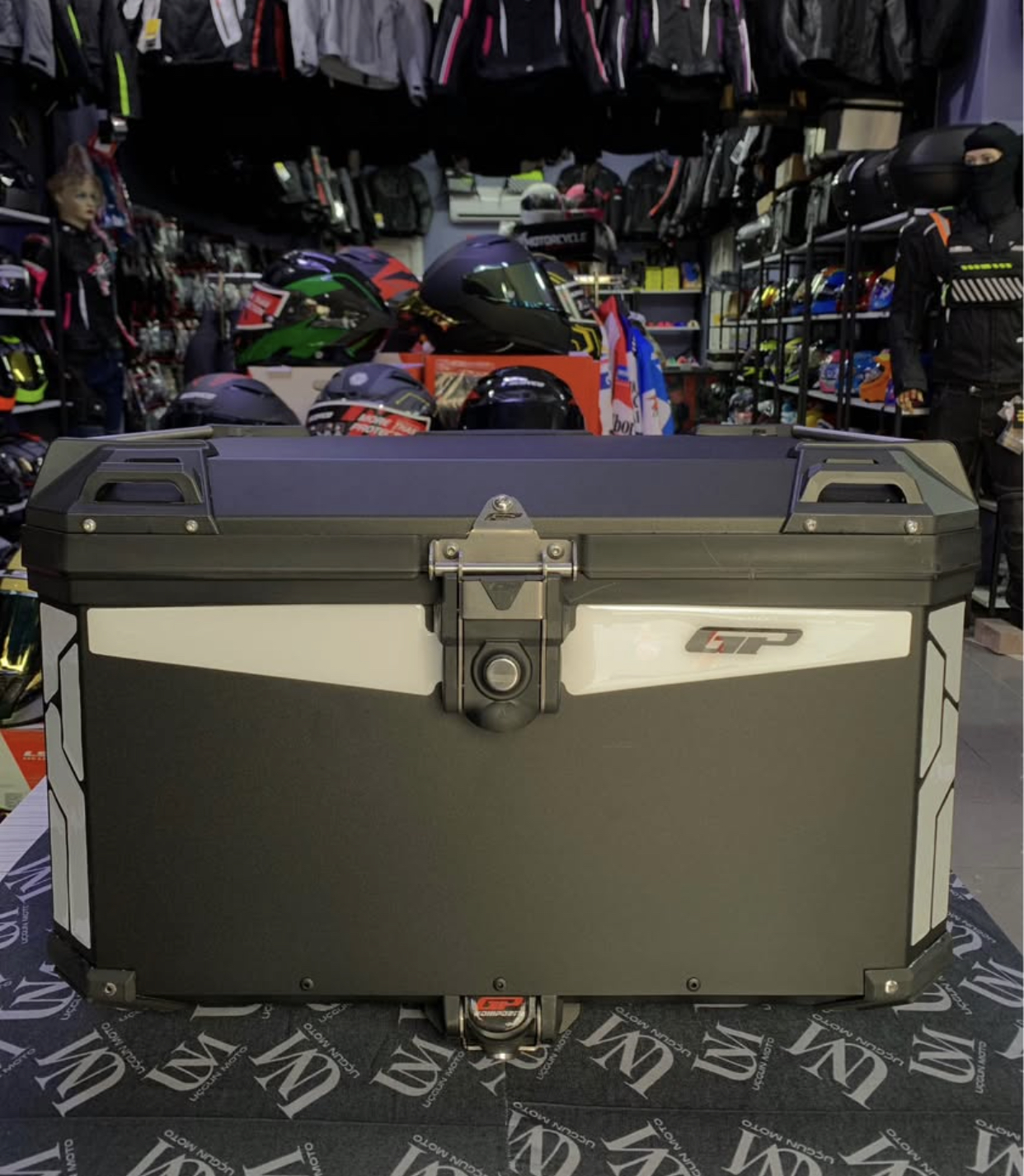 GP KOMPOZİT 75 LİTRE ARKA BAGAJ &Ccedil;ANTASI AL&Uuml;MİNYUM