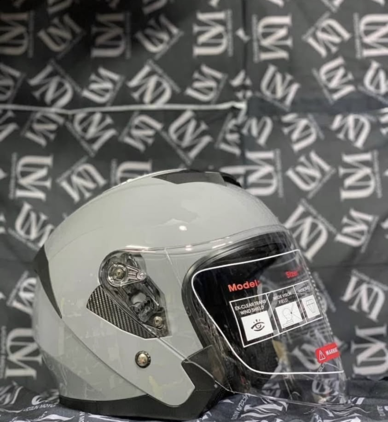 JK- 526 G&Uuml;NEŞ G&Ouml;ZL&Uuml;KL&Uuml; YARIM KASK
