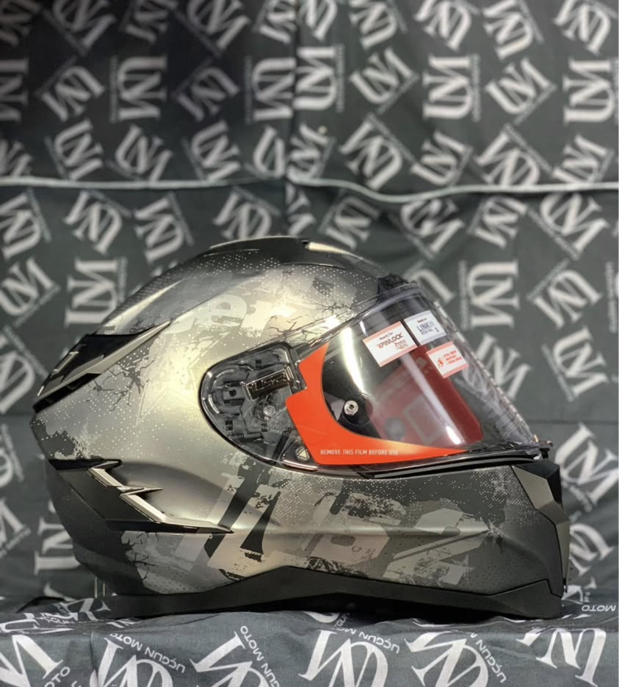 LS2 CHALLENGER G&Uuml;NEŞ G&Ouml;ZL&Uuml;KL&Uuml; FULLFACE KASK 