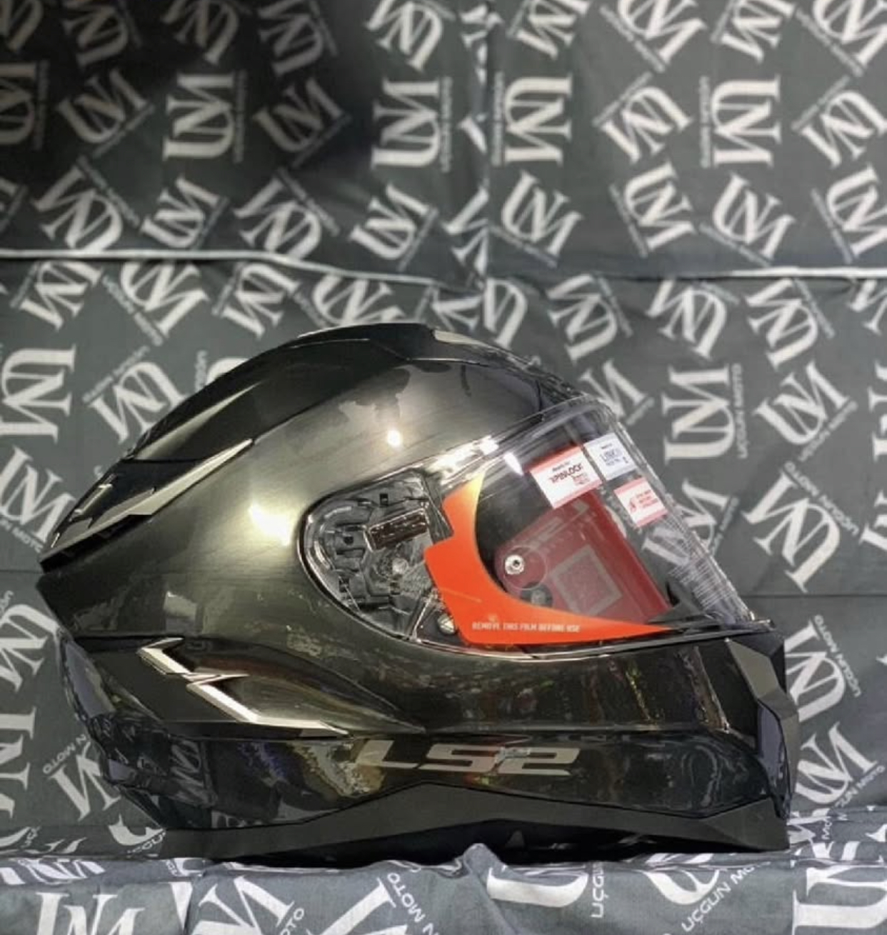 LS2 CHALLENGER G&Uuml;NEŞ G&Ouml;ZL&Uuml;KL&Uuml; FULLFACE KASK 