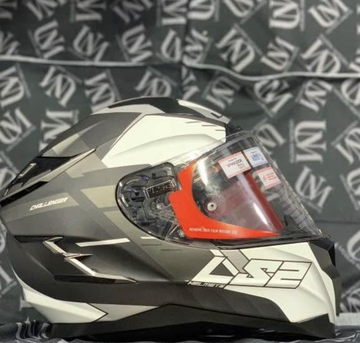 LS2 CHALLENGER G&Uuml;NEŞ G&Ouml;ZL&Uuml;KL&Uuml; FULLFACE KASK 