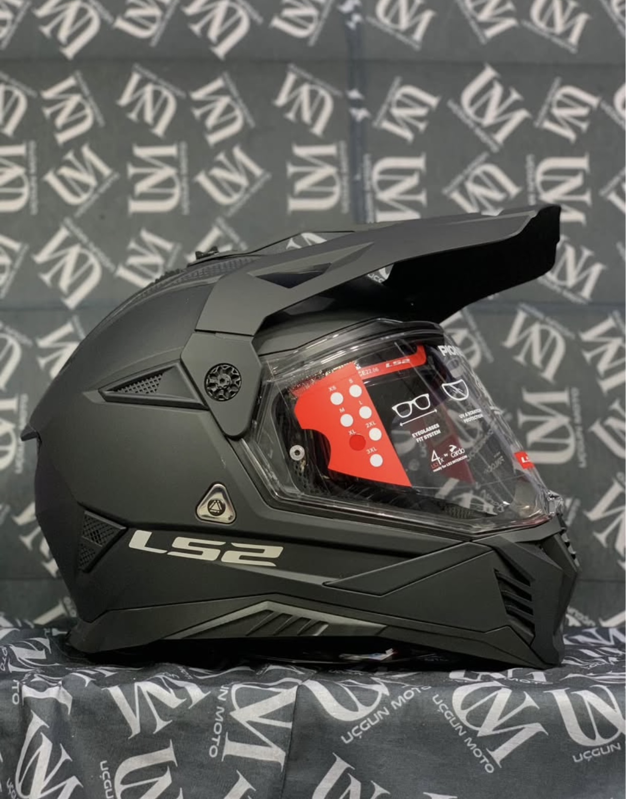 LS2 PIONEER G&Uuml;NEŞ G&Ouml;ZL&Uuml;KL&Uuml; CROOS KASK 