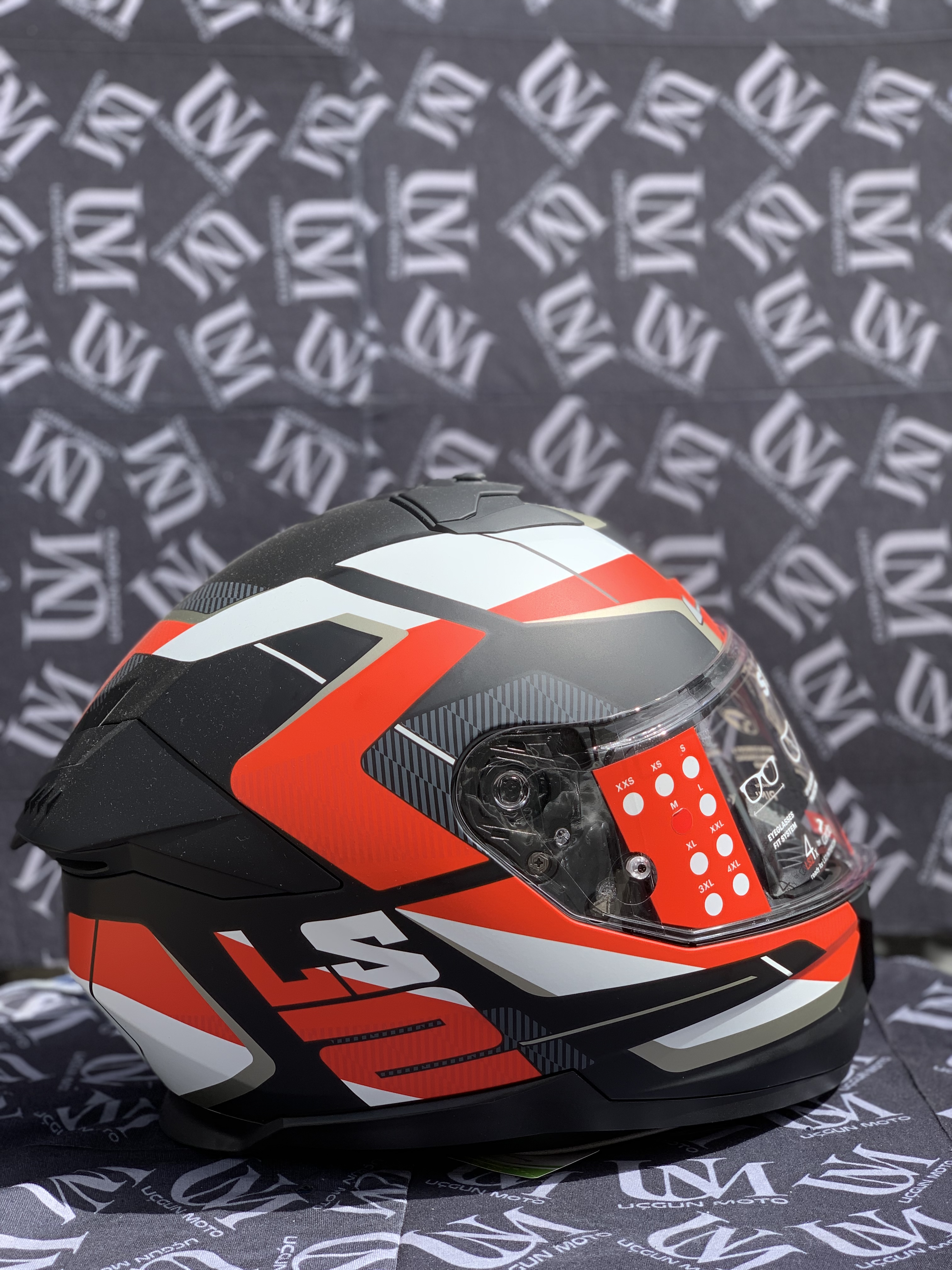 LS2 STREAM G&Uuml;NEŞ G&Ouml;ZL&Uuml;KL&Uuml; FULLFACE KASK 