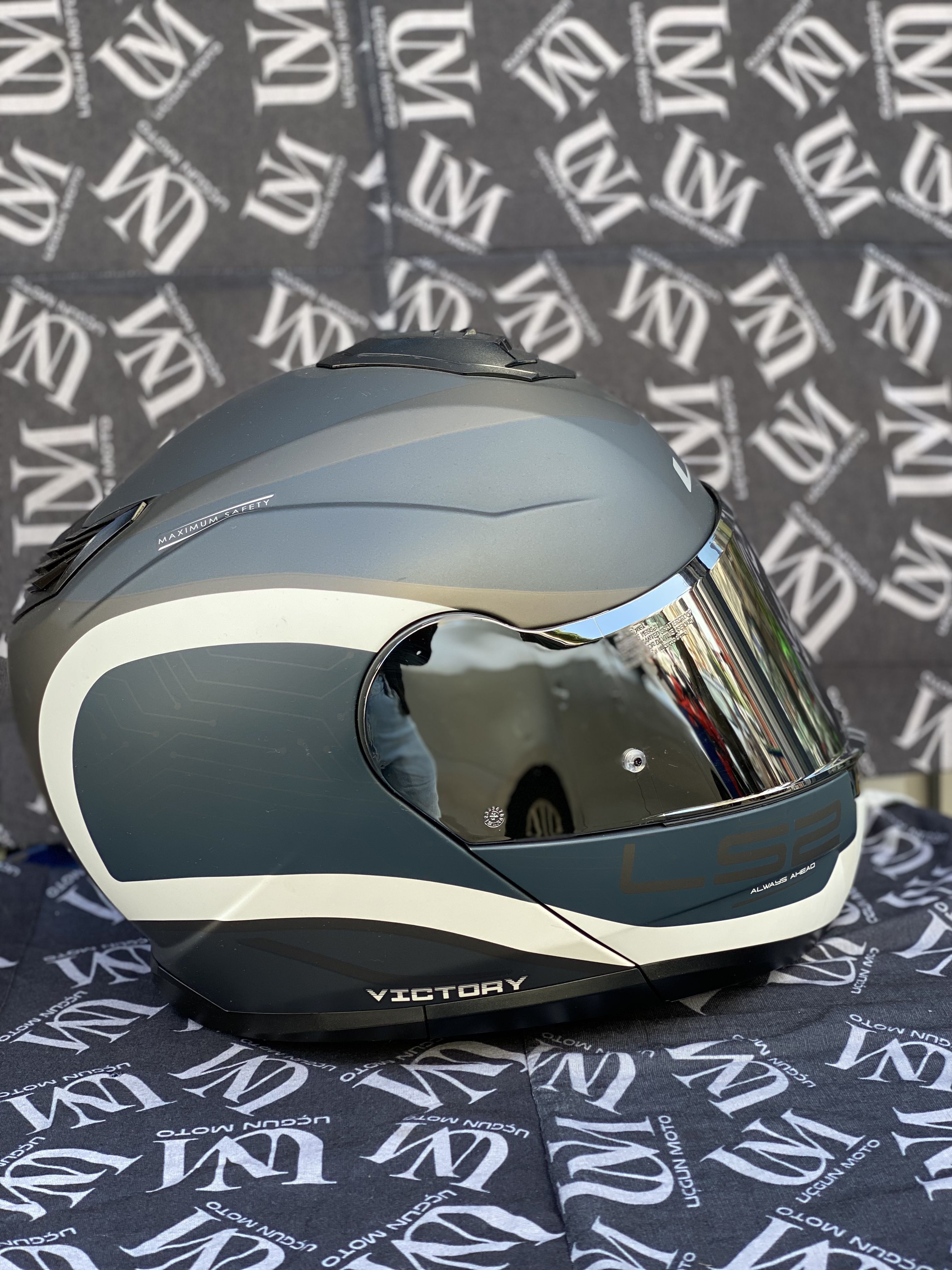 LS2 STROBE G&Uuml;NEŞ G&Ouml;ZL&Uuml;KL&Uuml; &Ccedil;ENE A&Ccedil;ILIR KASK