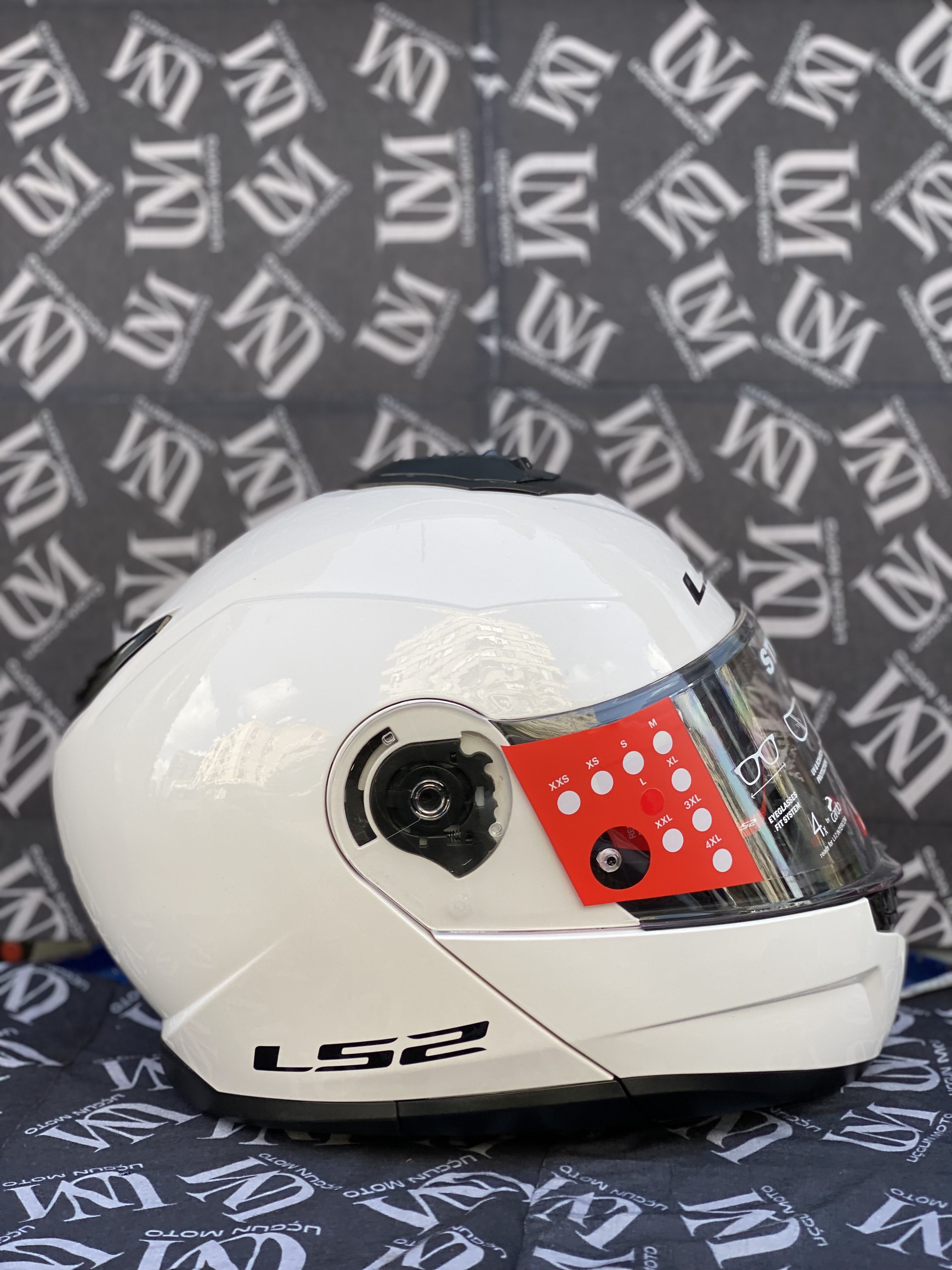 LS2 STROBE G&Uuml;NEŞ G&Ouml;ZL&Uuml;KL&Uuml; &Ccedil;ENE A&Ccedil;ILIR KASK