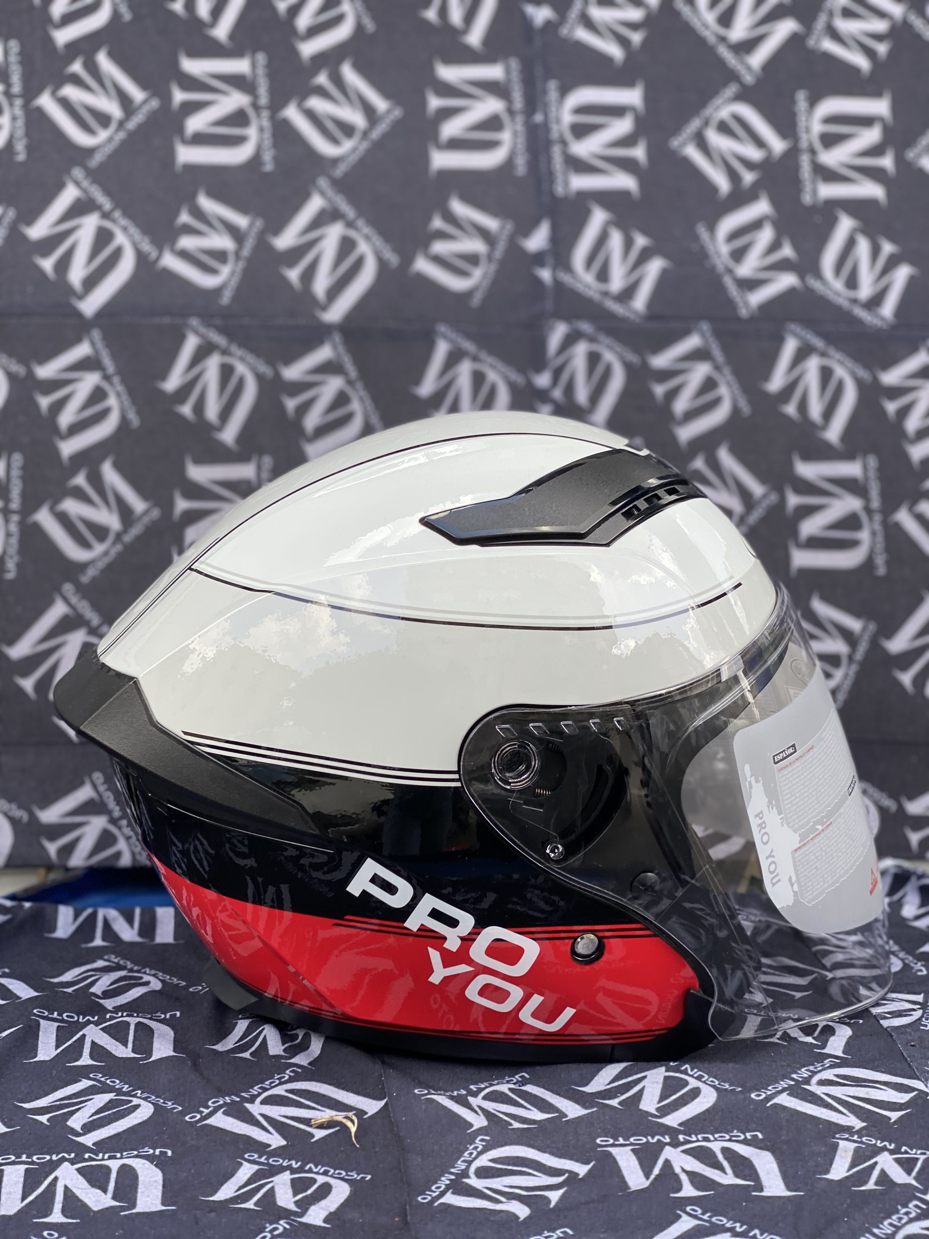 PRO YOU G&Uuml;NEŞ G&Ouml;ZL&Uuml;KL&Uuml; YARIM KASK