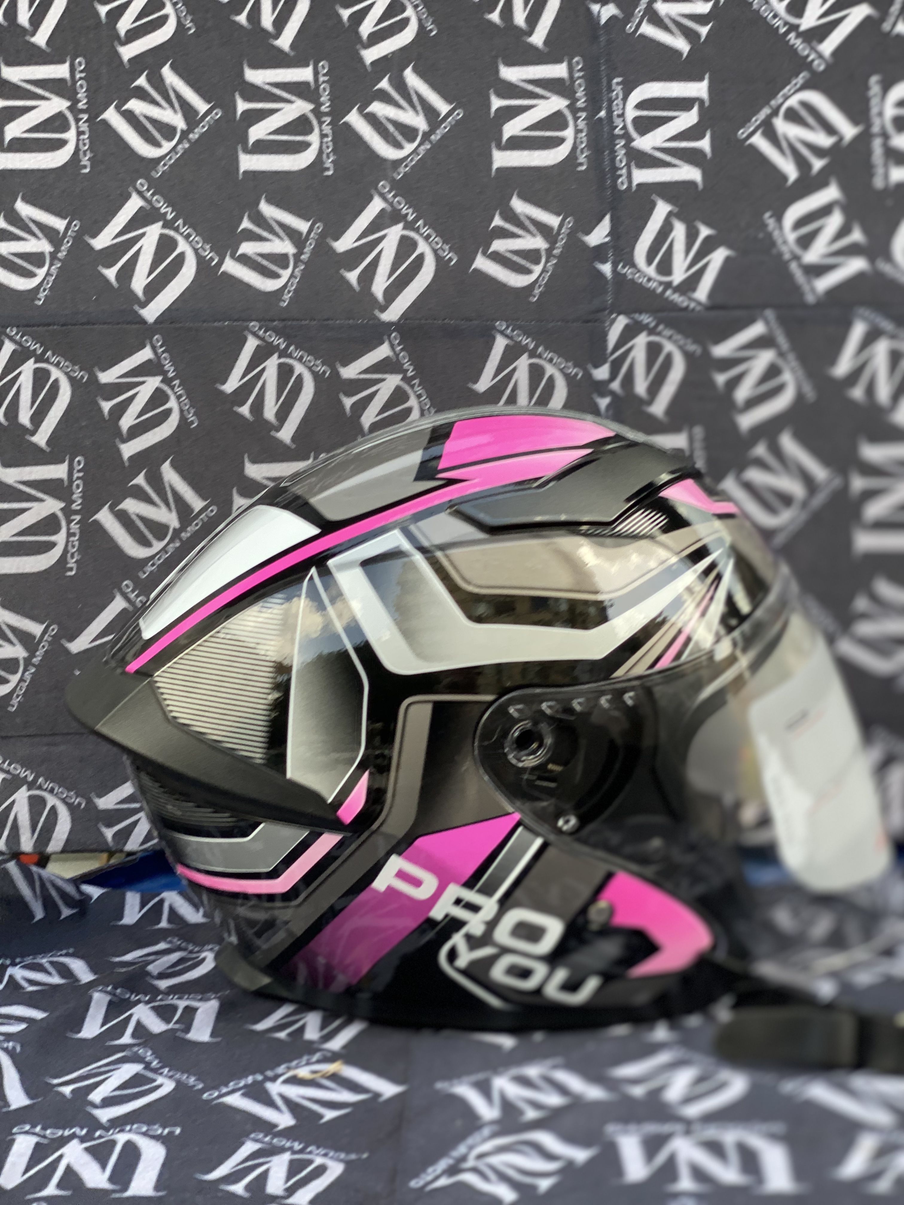 PRO YOU G&Uuml;NEŞ G&Ouml;ZL&Uuml;KL&Uuml; YARIM KASK