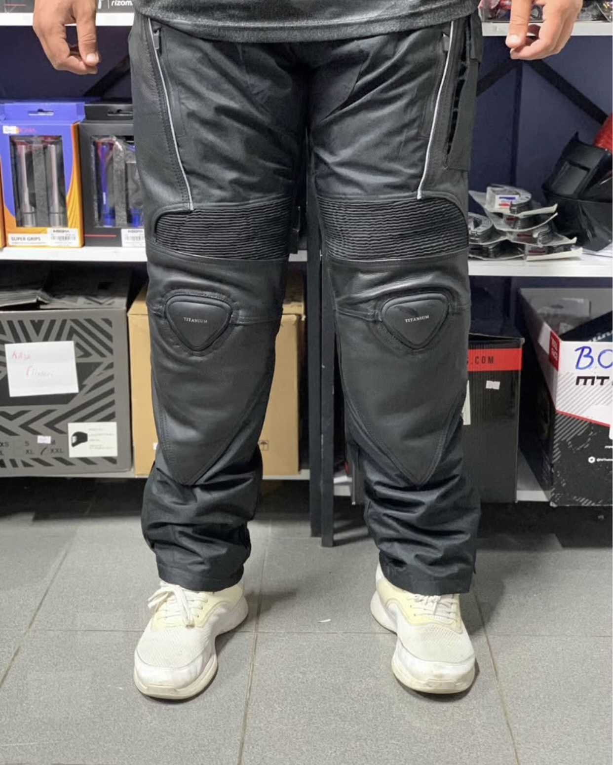 PROSEV DERİ TİTANYUM KORUMALI MOTORCU PANTOLONU 