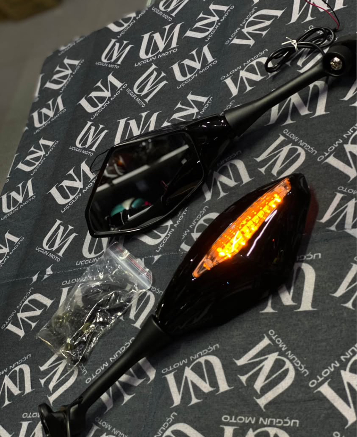 PS- PARLAK SİYAH GRENAJ KALIN LEDLİ MOTOSİKLET AYNASI