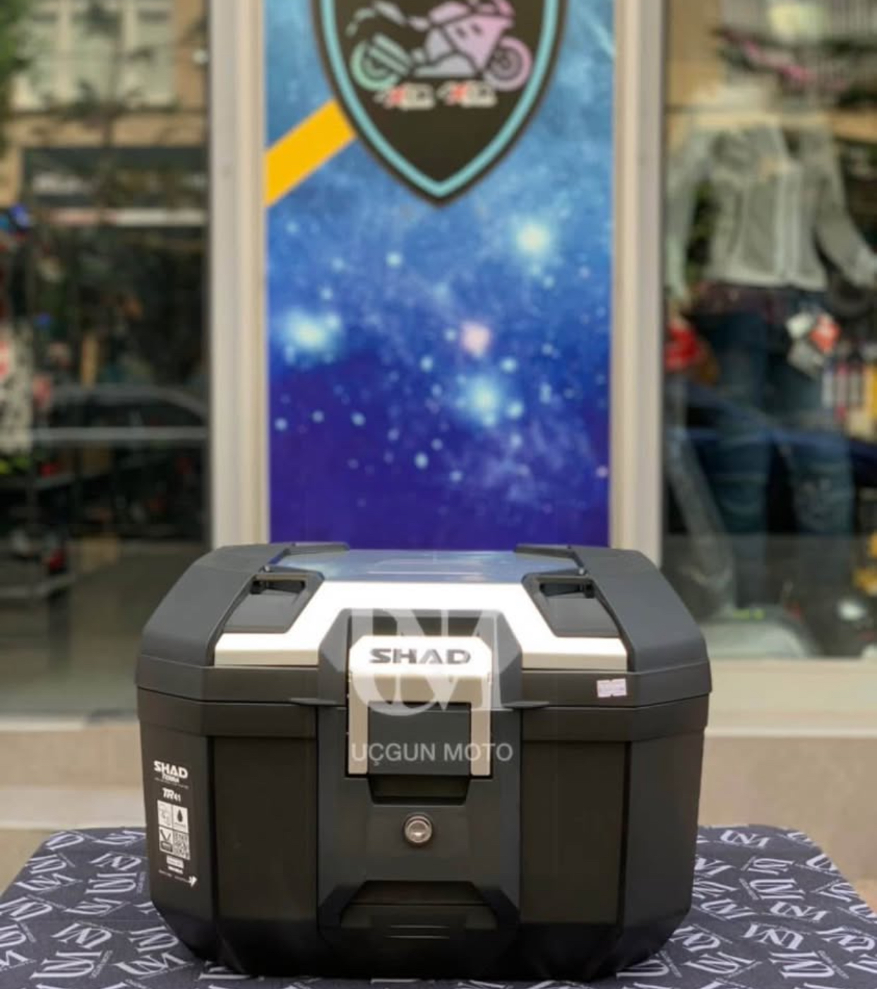 SHAD TR41 LİTRE AL&Uuml;MİNYUM ARKA BAGAJ &Ccedil;ANTASI