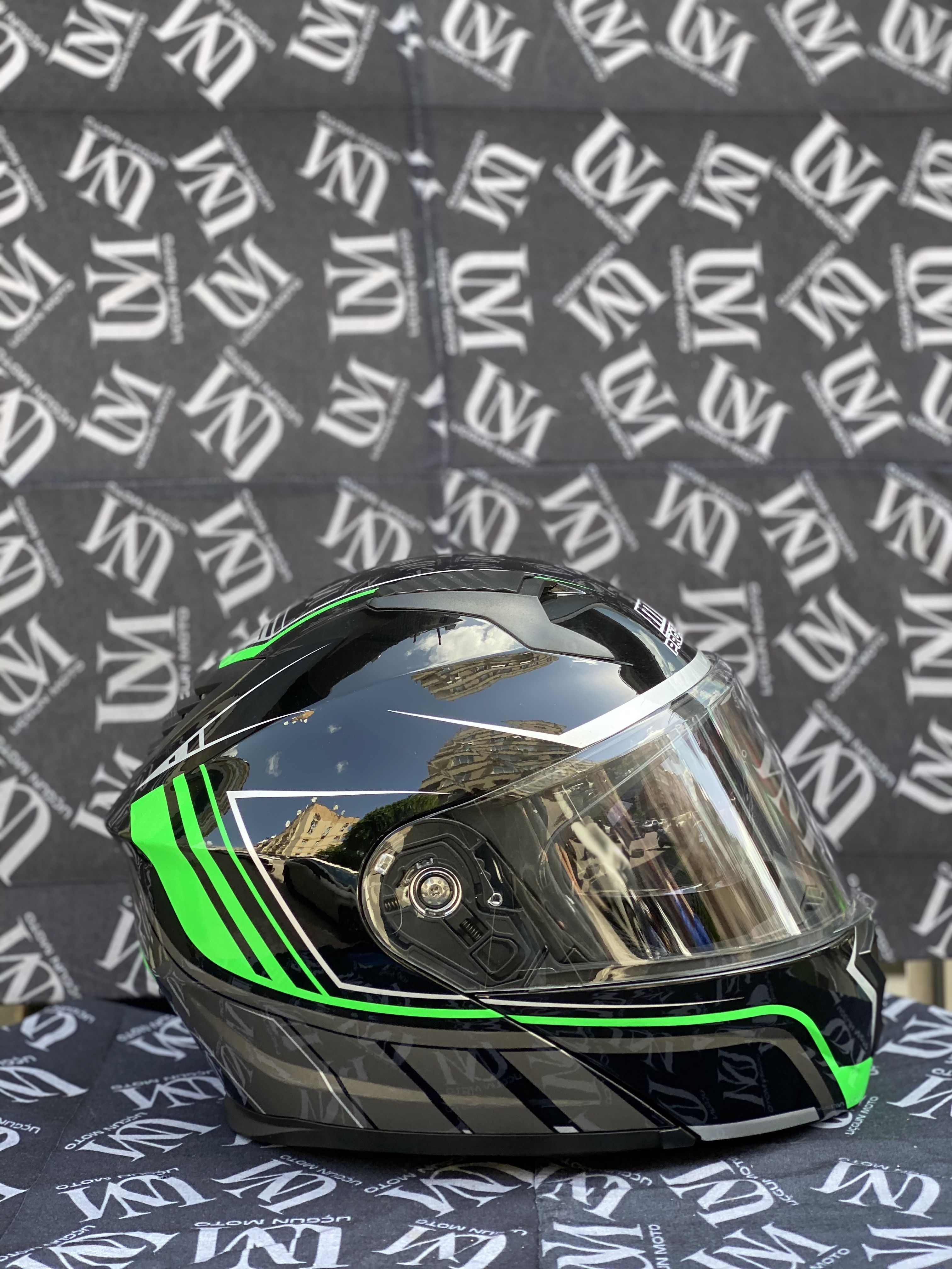 SIFIR KAPALI KUTU MTS G&Uuml;NEŞ G&Ouml;ZL&Uuml;KL&Uuml; &Ccedil;ENE A&Ccedil;ILIR KASK