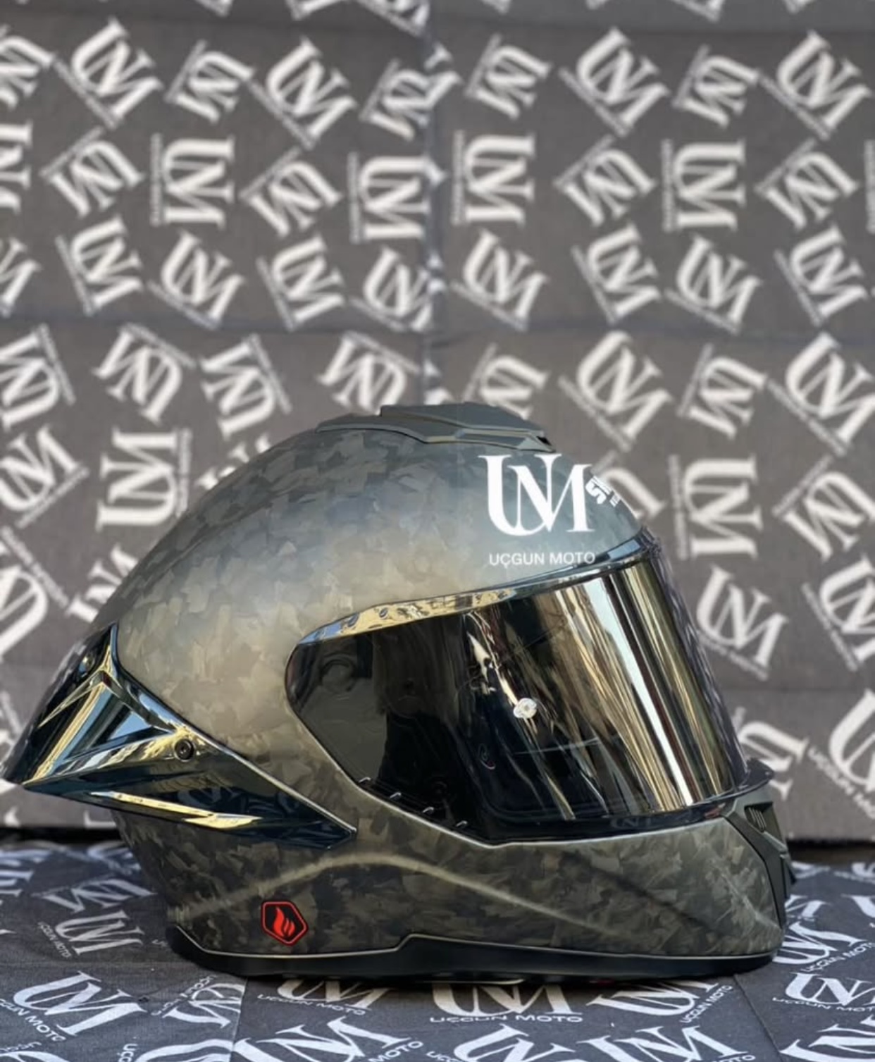 SWAY-861 KARBON G&Uuml;NEŞ G&Ouml;ZL&Uuml;KL&Uuml; ULLFACE KASK 