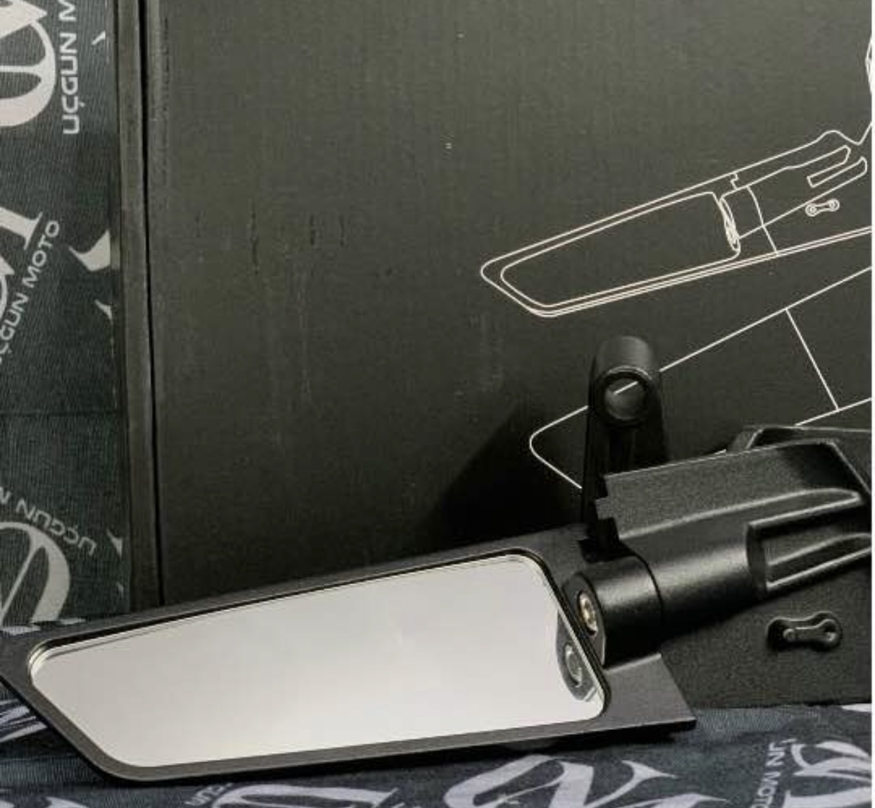 UNİVERSAL NAKED B&Uuml;Y&Uuml;K KANAT AYNA 