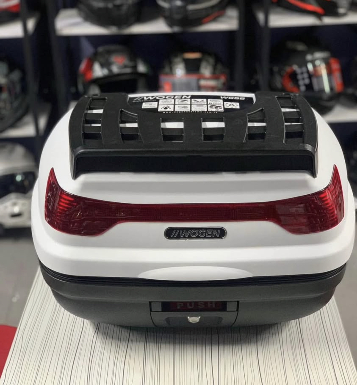 WOGEN 52 LİTRE MOTOSİKLET BAGAJ &Ccedil;ANTASI